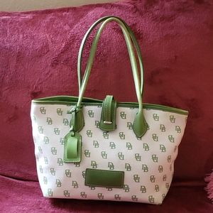 Dooney & Bourke